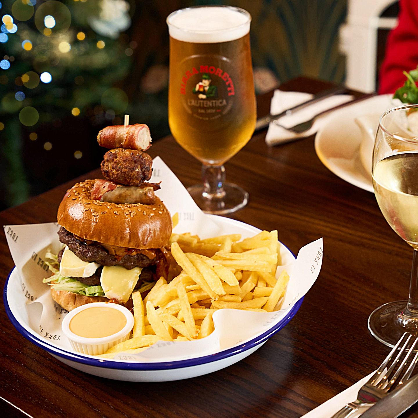 Festive Lunch & Dinner at The Ffordd Derwen in Rhyl